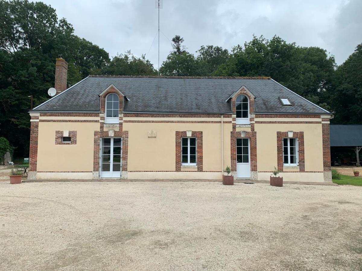 Gite A La Ferme De Sainte Radegonde Lanneray エクステリア 写真